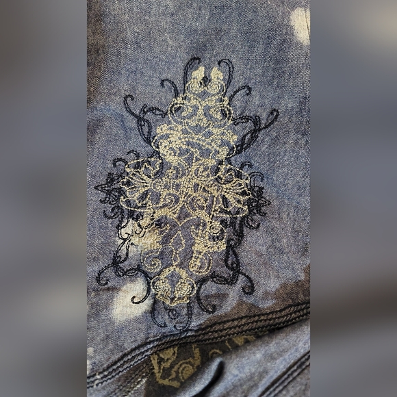 Roar Denim with Blue Distressed Embellished Embroidered Rock n Roll cowgirl - Picture 7 of 9